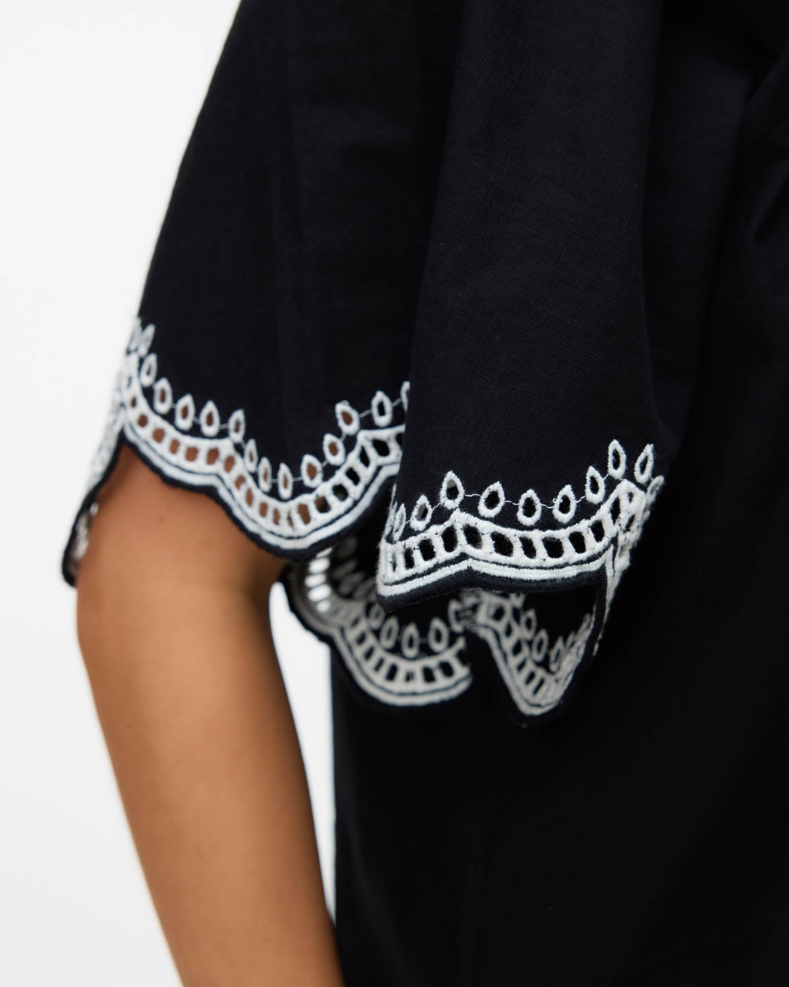 VMDIANA EMBROIDERED TOP